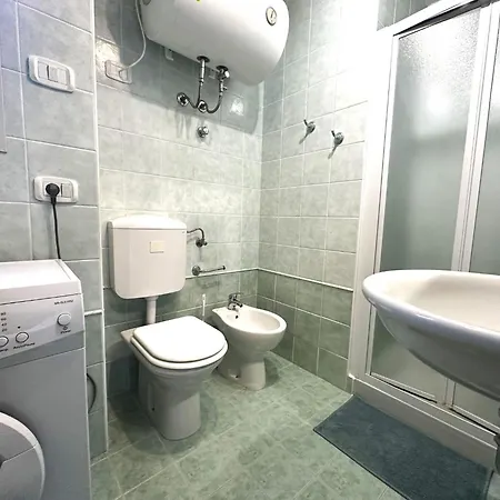 아파트 With Pool And Solarium Access 비비오네